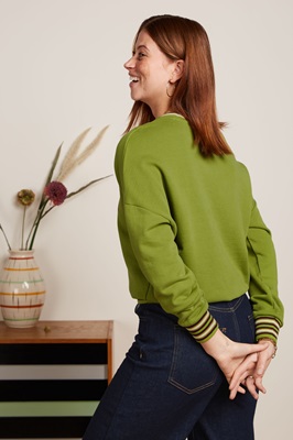 Valentina sweater Peachy Posey Green