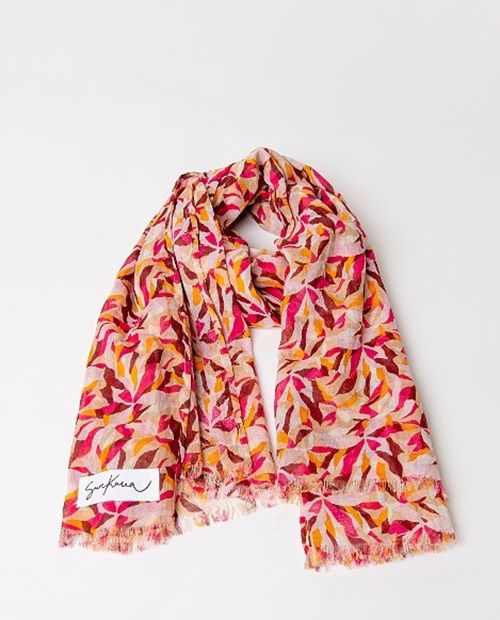 Rectangular printed Scarf Pink