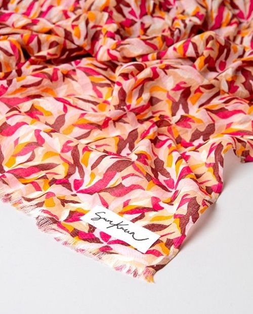 Rectangular printed Scarf Pink