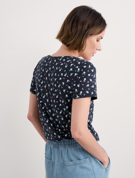 Appletree T Shirt Bud Flower Maritime